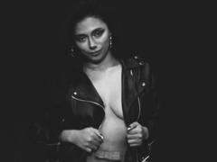 AnnaMooree - female with black hair and  big tits webcam at xLoveCam