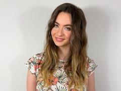 AnnaTasty - blond female webcam at xLoveCam