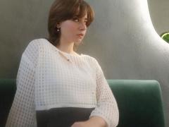 AnnaWestt - female with brown hair webcam at xLoveCam