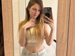 AnnamariaVillarin - female webcam at xLoveCam