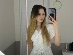 AnnamariaVillarin - female webcam at xLoveCam