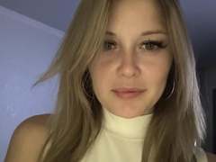 AnnamariaVillarin - female webcam at xLoveCam