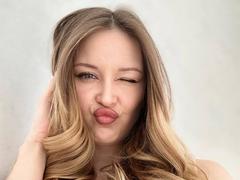 AnnamariaVillarin from xLoveCam