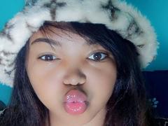 AnnayahOne from xLoveCam