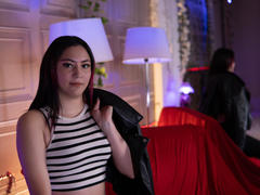 AnneDillinger - female with black hair webcam at xLoveCam