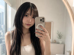 EmaVanhowe - female with black hair webcam at xLoveCam