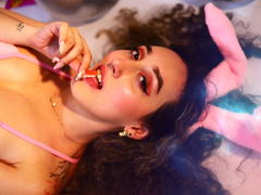 AnniCarter from xLoveCam