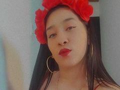 AnnieBigButt - female webcam at xLoveCam