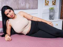 JulianaMelo - female with brown hair and  big tits webcam at LiveJasmin