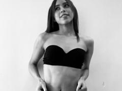 AnnieRobertsI from xLoveCam