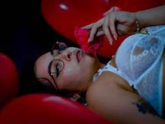 AnnieVolk - female webcam at xLoveCam