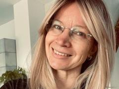 AnnikaRose-hot - blond female webcam at xLoveCam