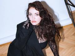 Annilay from xLoveCam