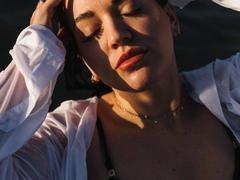 Annilay - female webcam at xLoveCam