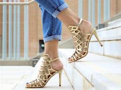 BlackStiletto - female with black hair and  small tits webcam at xLoveCam