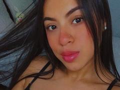 AnnyHuntt - female with black hair and  big tits webcam at xLoveCam