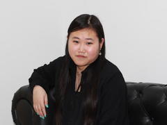 AnoraOliver - female with black hair webcam at xLoveCam