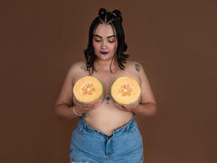 AnthonellaMiller - female with black hair webcam at xLoveCam