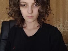 AntionetteRankin - female with brown hair webcam at xLoveCam