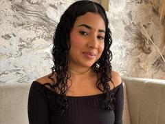 AntonelaRios - female with brown hair webcam at xLoveCam