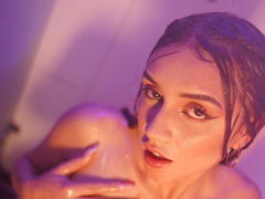 AntonelaSalazar - female with brown hair webcam at LiveJasmin