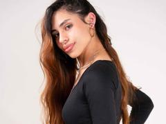 AntonellaReed - female with brown hair and  big tits webcam at LiveJasmin