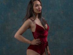 AntoniaHoney - female with black hair and  big tits webcam at xLoveCam