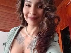 AntoniaHoney from xLoveCam