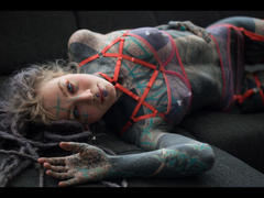 Anuskatzz-hot - blond female webcam at xLoveCam