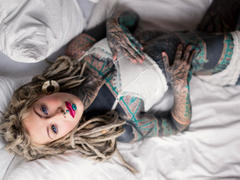 Anuskatzz-hot - blond female webcam at xLoveCam