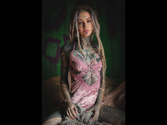 Anuskatzz-hot - blond female webcam at xLoveCam