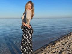 AnyaHoehn - blond female with  big tits webcam at xLoveCam
