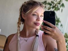 AnyaHoehn from xLoveCam