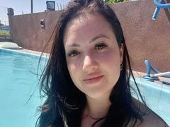 Anyellen - female with brown hair webcam at xLoveCam