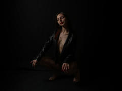 ChristinHall - female with brown hair and  small tits webcam at LiveJasmin