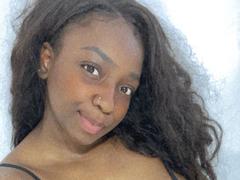 AphroditeSass - female with brown hair webcam at xLoveCam