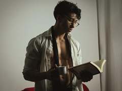 ApoloCrus - male webcam at xLoveCam