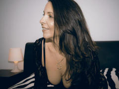 Annarella - blond female with  big tits webcam at LiveJasmin