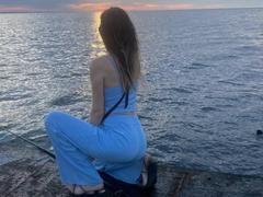 Isaya - female with brown hair webcam at xLoveCam