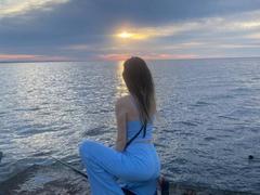 Isaya - female with brown hair webcam at xLoveCam