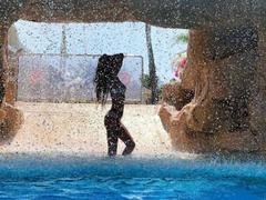 Isaya - female with brown hair webcam at xLoveCam