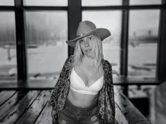 ArchAngel - blond female with  big tits webcam at xLoveCam