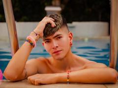 Archangel69 - male webcam at xLoveCam