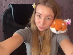 ArdeliaAmesbury - female with brown hair webcam at xLoveCam