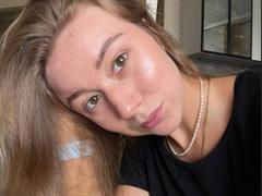 ArdeliaAmesbury - female with brown hair webcam at xLoveCam