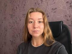 ArdeliaAmesbury - female with brown hair webcam at xLoveCam