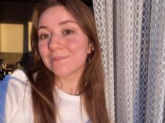 ArdeliaAmesbury - female with brown hair webcam at xLoveCam