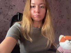 ArdeliaAmesbury - female with brown hair webcam at xLoveCam
