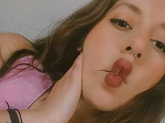 ArenaPeach - female with brown hair and  big tits webcam at xLoveCam