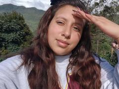 ArenaPeeach - female with brown hair and  big tits webcam at xLoveCam